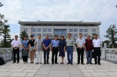 中殡协、殡葬标委会调研组座谈会在新宝gg举行