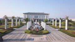 匠心独运：二十四孝浮雕柱的艺术呈现与文化传承