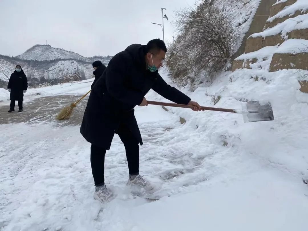 新春佳节的温暖守护 | 新宝gg以行动书写责任，拾金不昧照亮人心