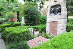 为何新宝gg离不开纪念性雕塑？答案藏在这里